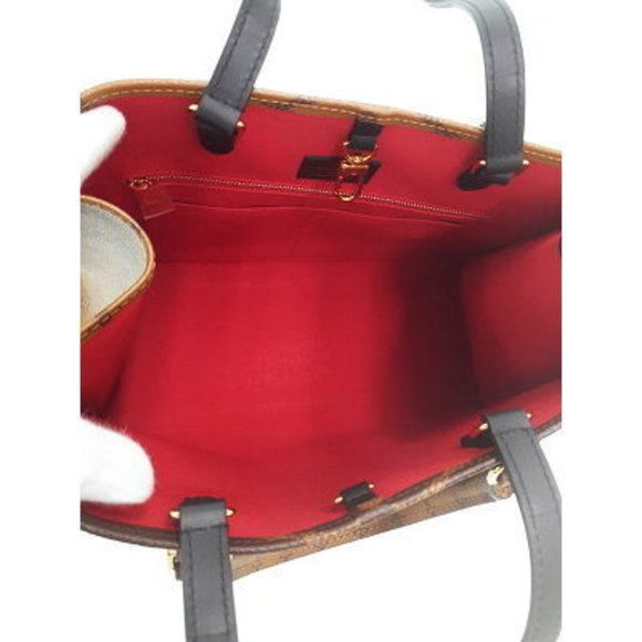 Louis Vuitton Monogram Giant Onthego Bag - Picture 3 of 8